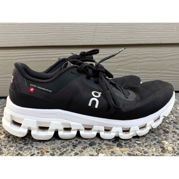 On Running Shoes - On Running Cloudflow 4 Women's 7.5 Black White Running Shoes 3WD30110299